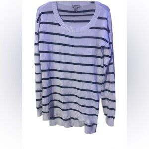 Arizona Jean Company White and Black Striped Sweater